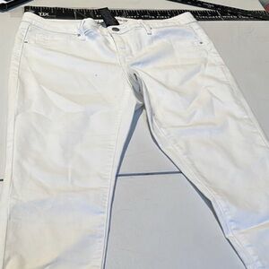 Mossimo Supply & Co size  10 White mid rise Jegging NWOT